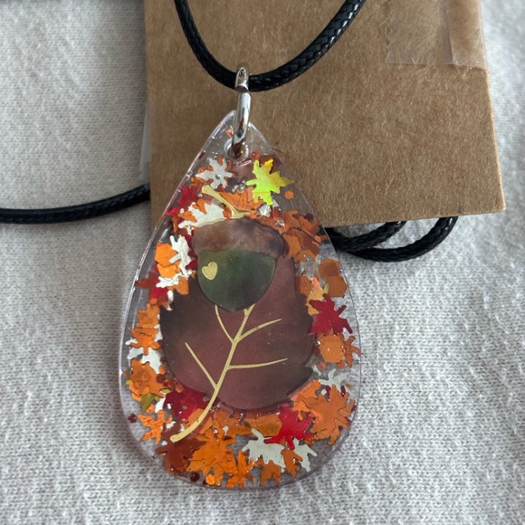 Jewelry - Autumn Leaf Pendant Necklace